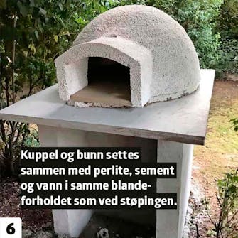 Ildfast stein pizzaovn Legg de ildfaste steinene til pizzaovn på bunnplaten